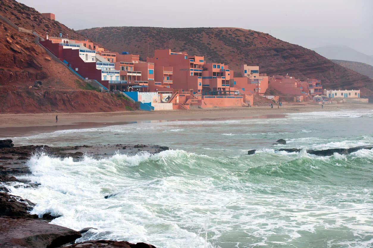48 heures à Sidi Ifni : héritage art déco et escapades à Legzira